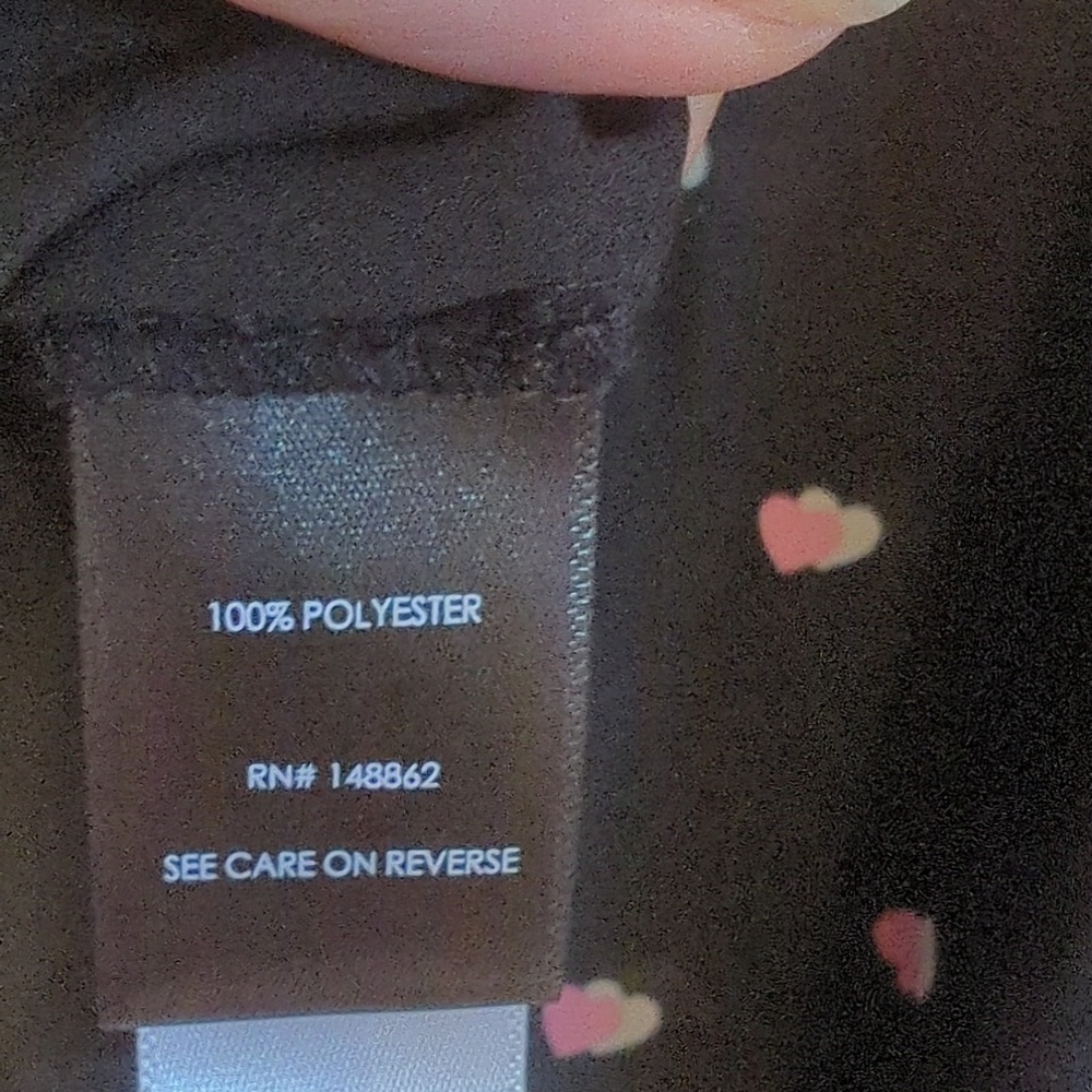 Torrid Black Top Print Hearts Size 1 - Picture 7 of 8